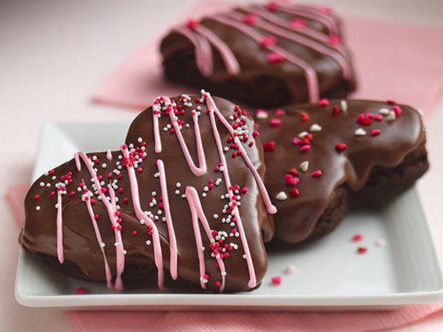 Шоколадные конфеты на 14 февраля своими руками. Шоколадницы ко Дню рождения